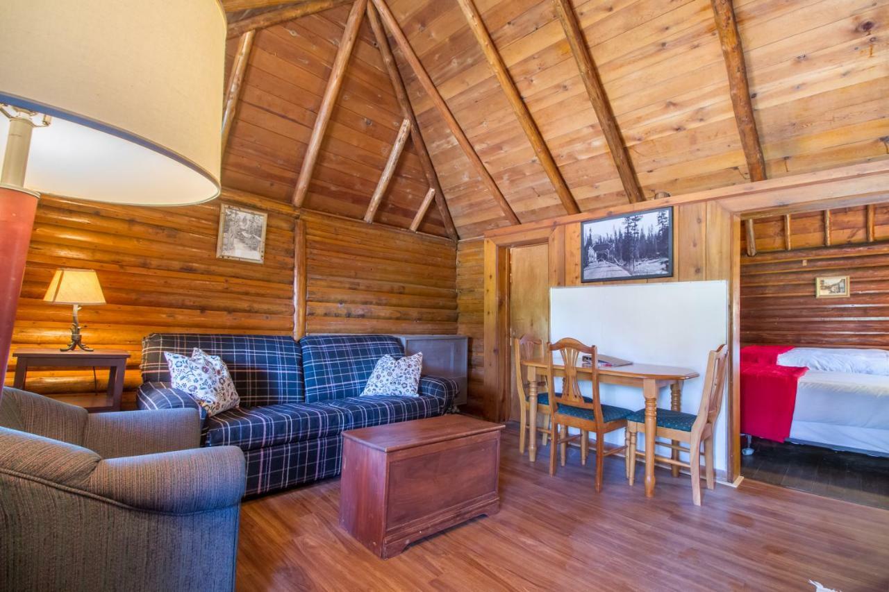 Kootenay Park Lodge Vermillion Crossing Extérieur photo